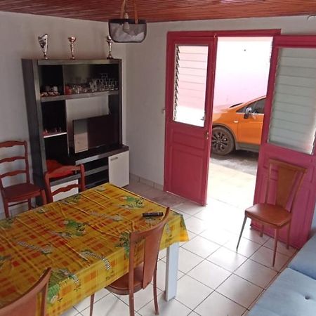 Maison Exurville Le Robert Exteriér fotografie